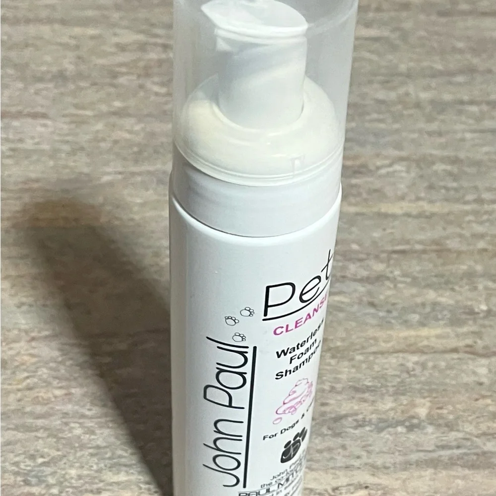 New John Paul pet cleanse waterless shampoo for pets & Lavender Oatmeal spray